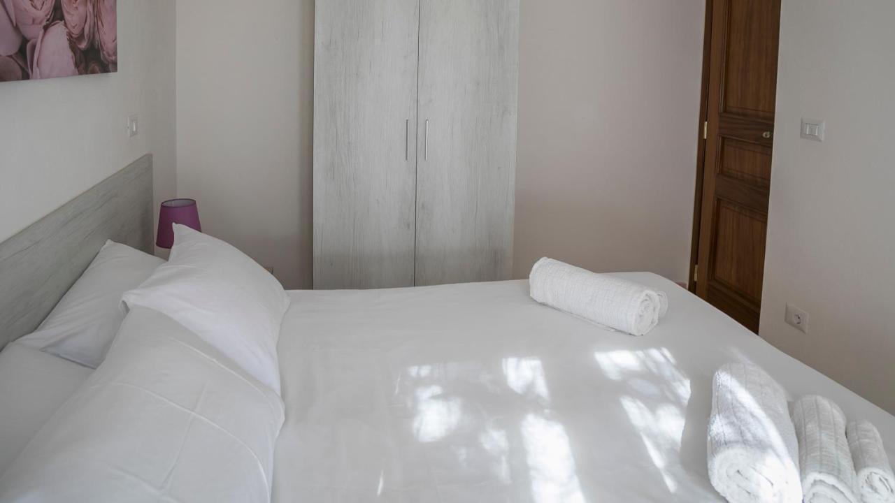 Oasi In Centro - Cala Gonone Apartman Kültér fotó